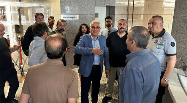 Merdan Yanardağ tutuklanmasına siyasi partilerden tepki.