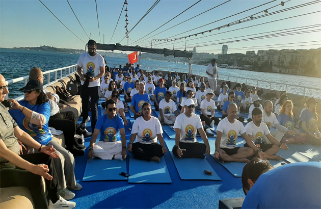 Dünya Yoga Günü Boğaz’da Kutlandı